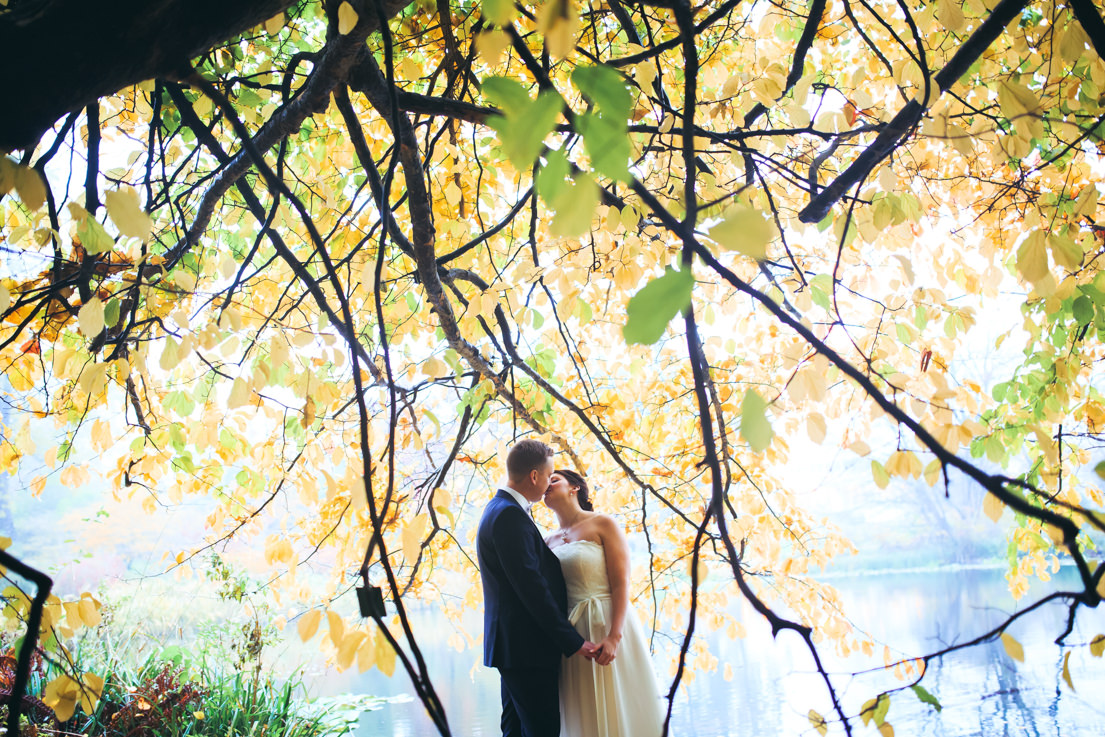 wedding portrait under a tree in copenhagen and paris